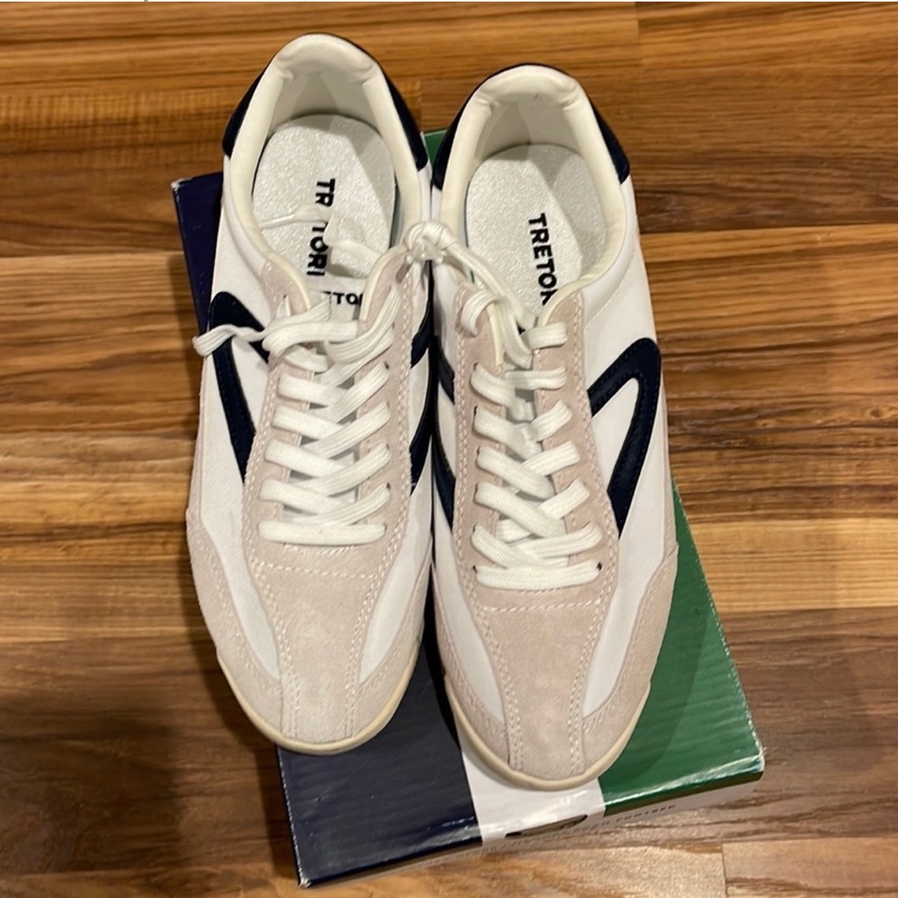 New in box tretorn rawlins white and navy sneakers 7.5